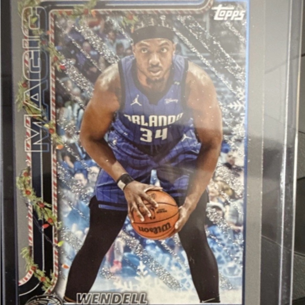Topps 2025-26 Holiday Silver Glitter Wendell Carter Jr. H71 Orlando Magic